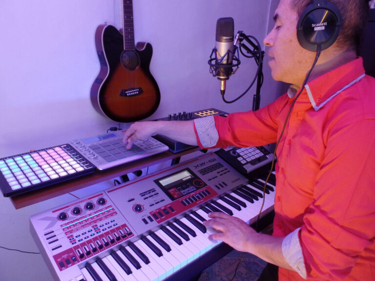 Johnny Teclado 1