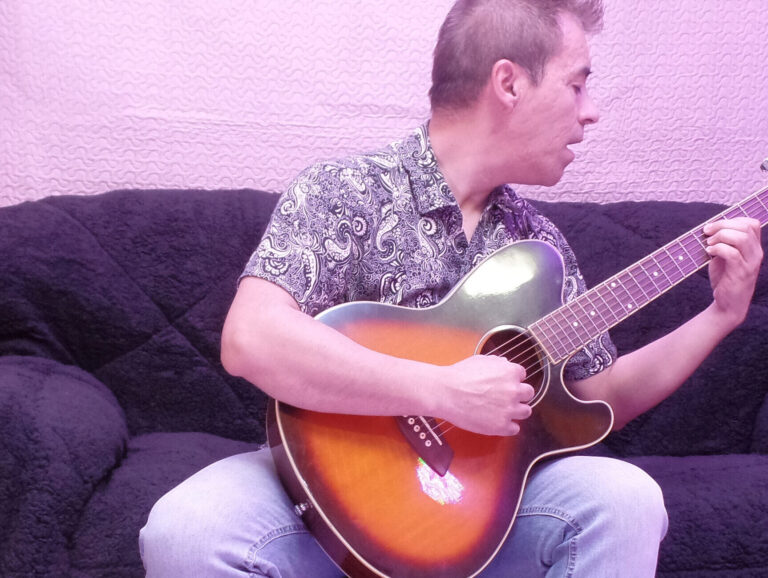 Johnny Guitarra